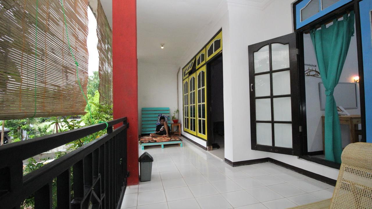 Hati Hati Albergue Yogyakarta Exterior foto