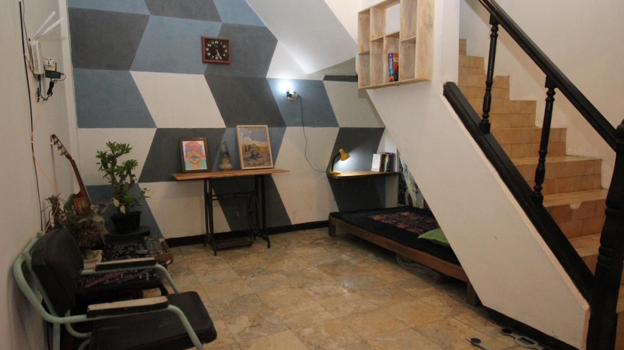 Hati Hati Albergue Yogyakarta Exterior foto