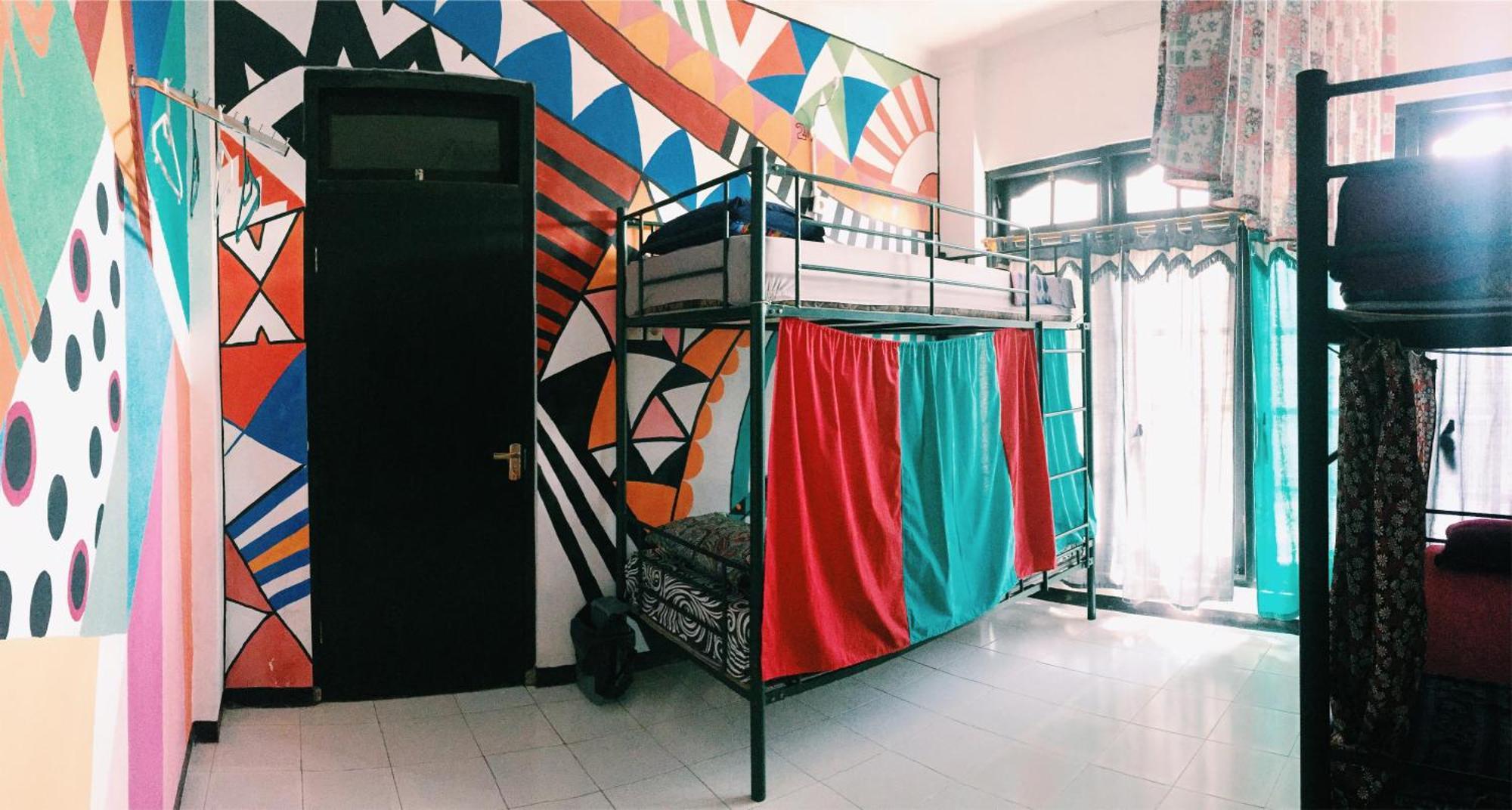 Hati Hati Albergue Yogyakarta Exterior foto