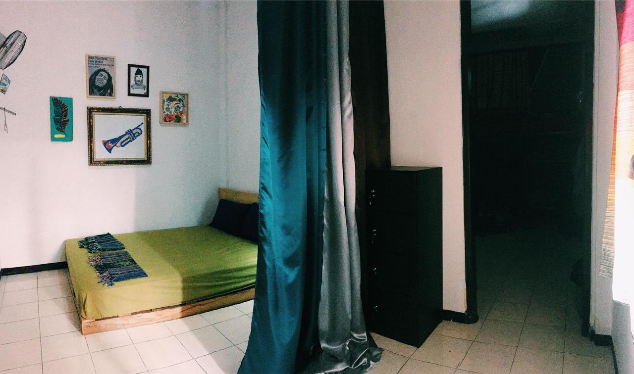 Hati Hati Albergue Yogyakarta Exterior foto